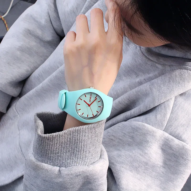 Männer uhr Frauen Creme Farbe  – Silicone Band Women Bewertung und Preis