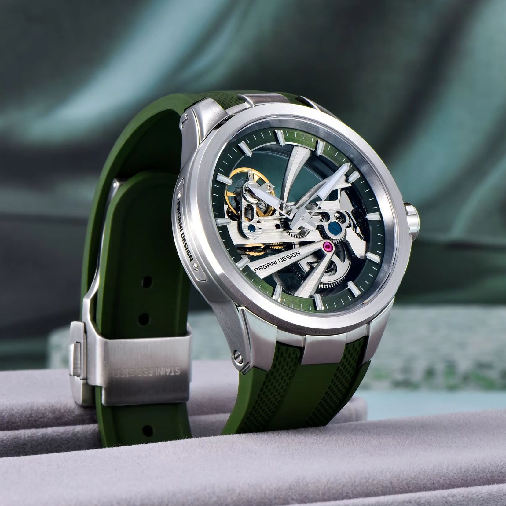 Grünes Skelett PAGANI DESIGN P – Rubber Strap Diver Bewertung und Preis
