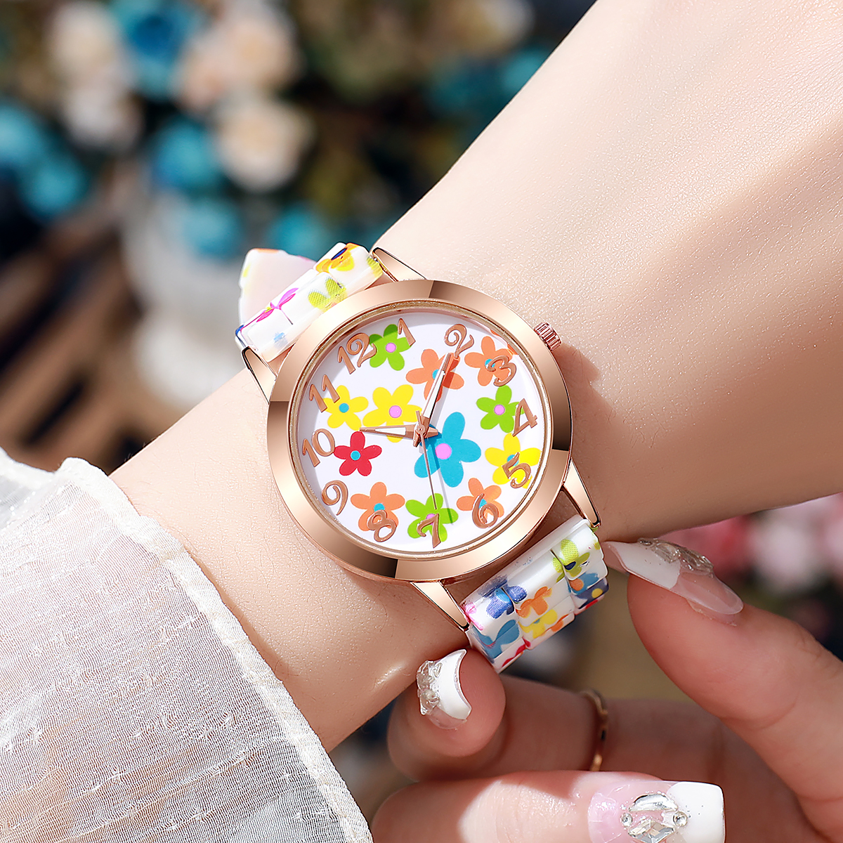 Modische Damenuhren mit Blumen – Silicone Band Women Bewertung und Preis